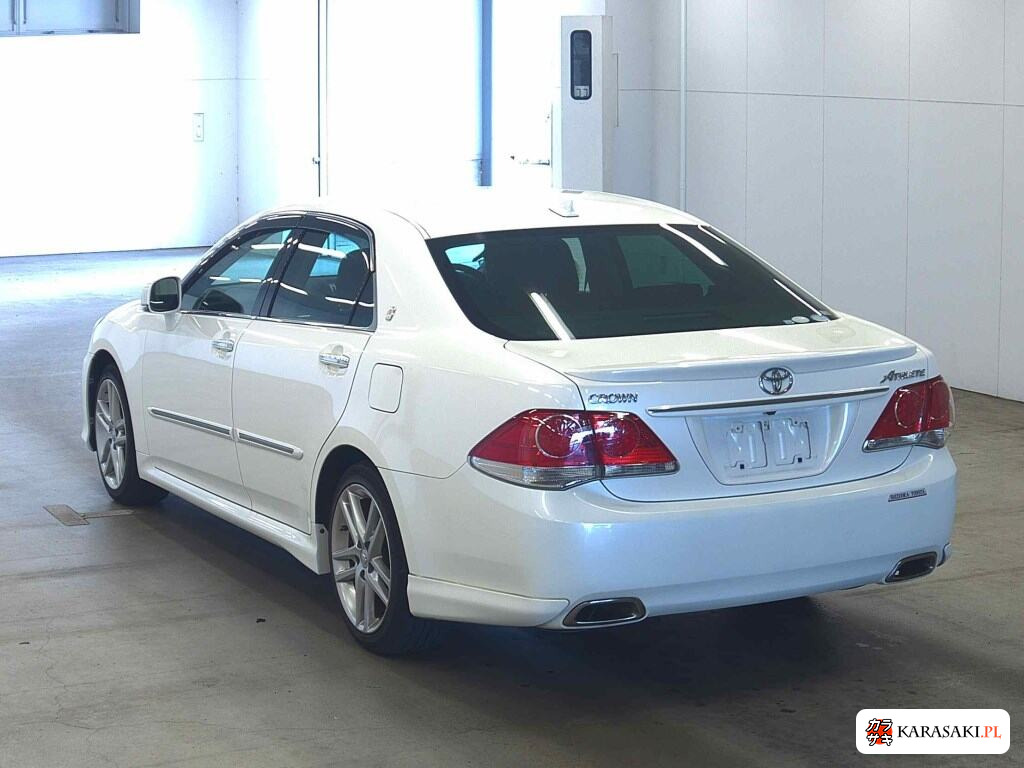 Toyota Crown 2011 z aukcji japońskiej