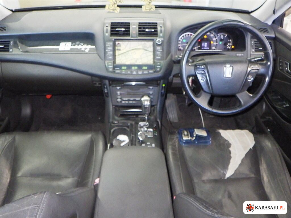 Toyota Crown 2008 z aukcji japońskiej