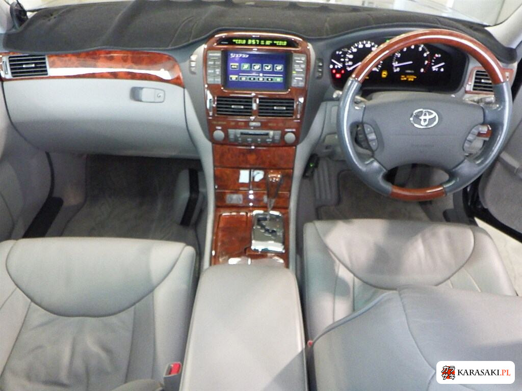 Toyota Celsior 2004 z aukcji japońskiej