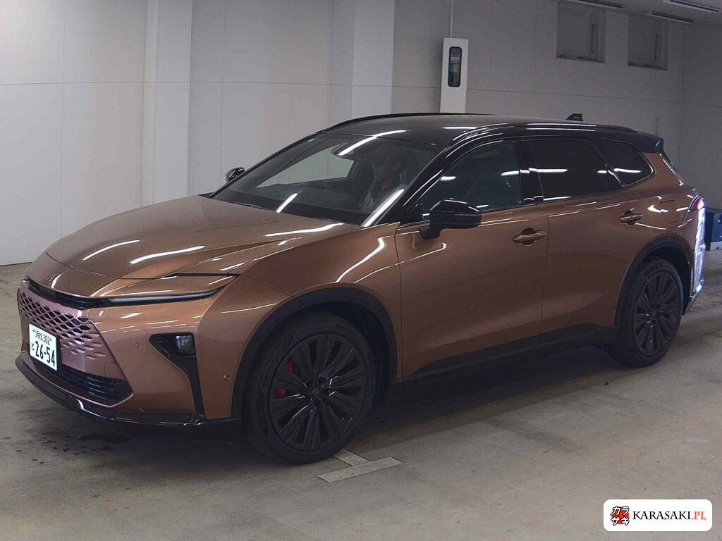 Toyota Crown Estate 2025 z aukcji japońskiej