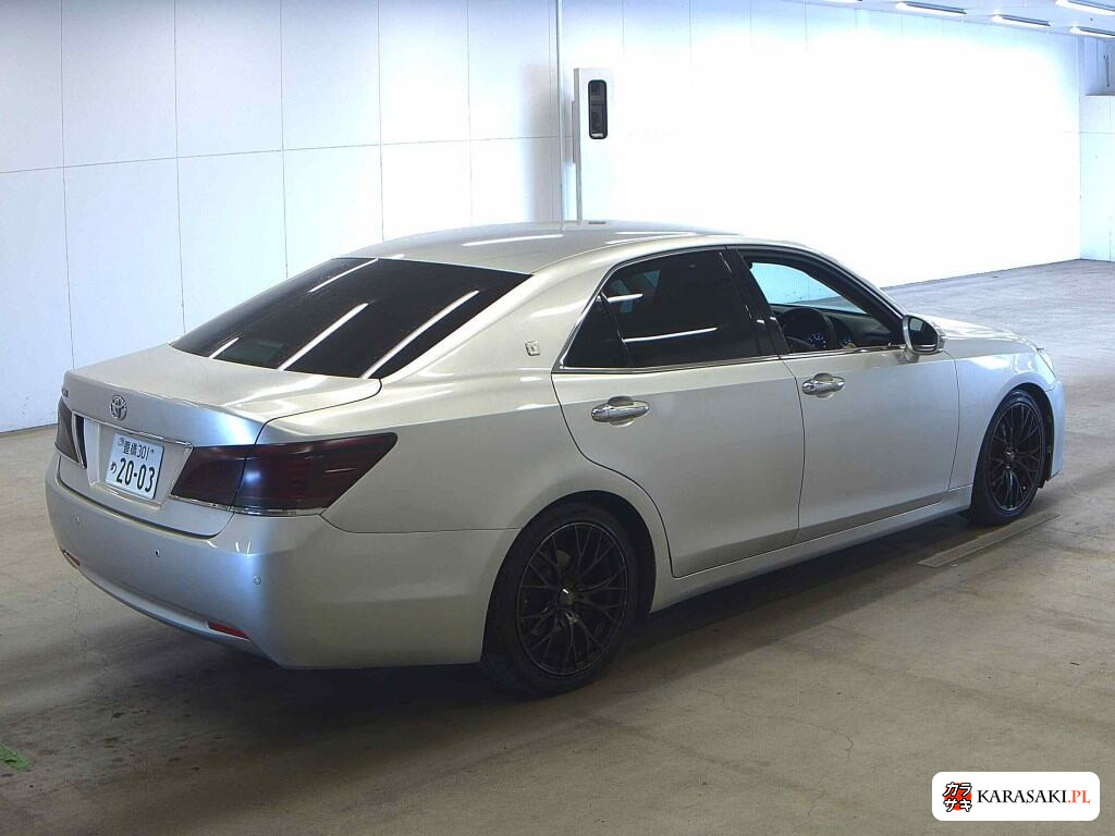 Toyota Crown 2013 z aukcji japońskiej