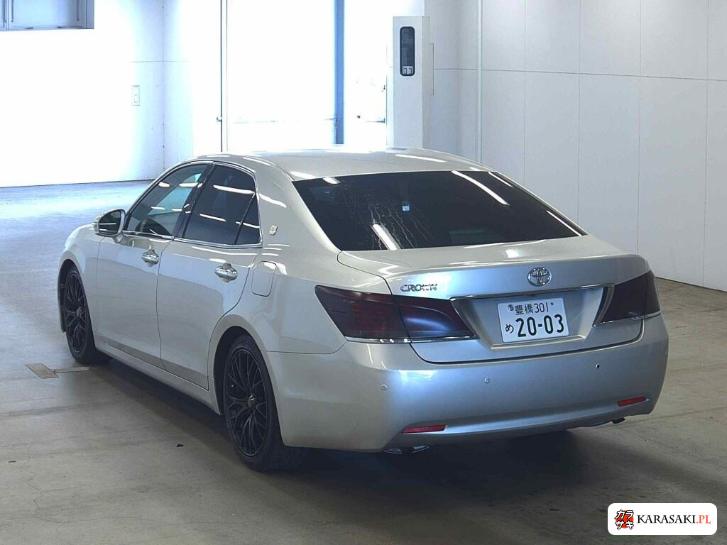 Toyota Crown 2013 z aukcji japońskiej