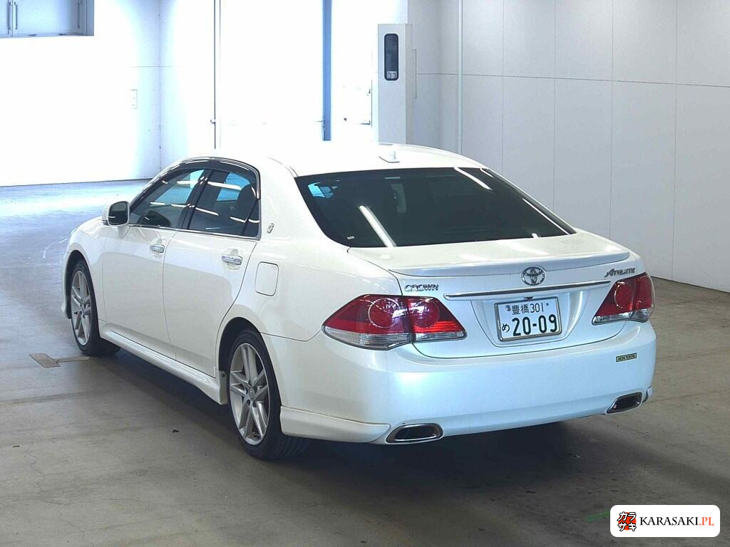 Toyota Crown 2012 z aukcji japońskiej