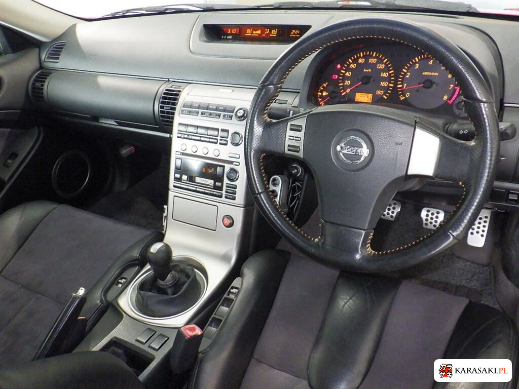 Nissan Skyline 2003 z aukcji japońskiej