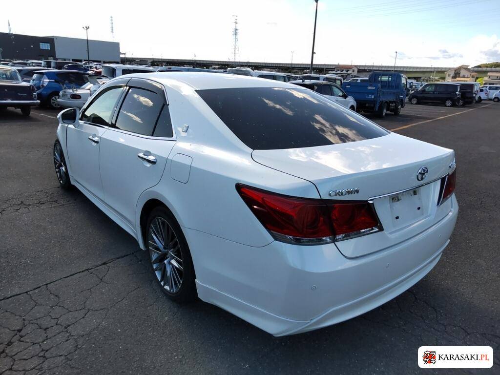 Toyota Crown 2014 z aukcji japońskiej