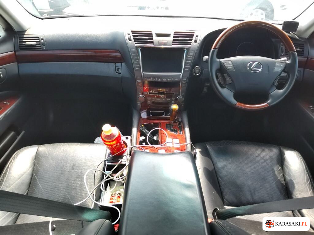 Lexus LS 2008 z aukcji japońskiej