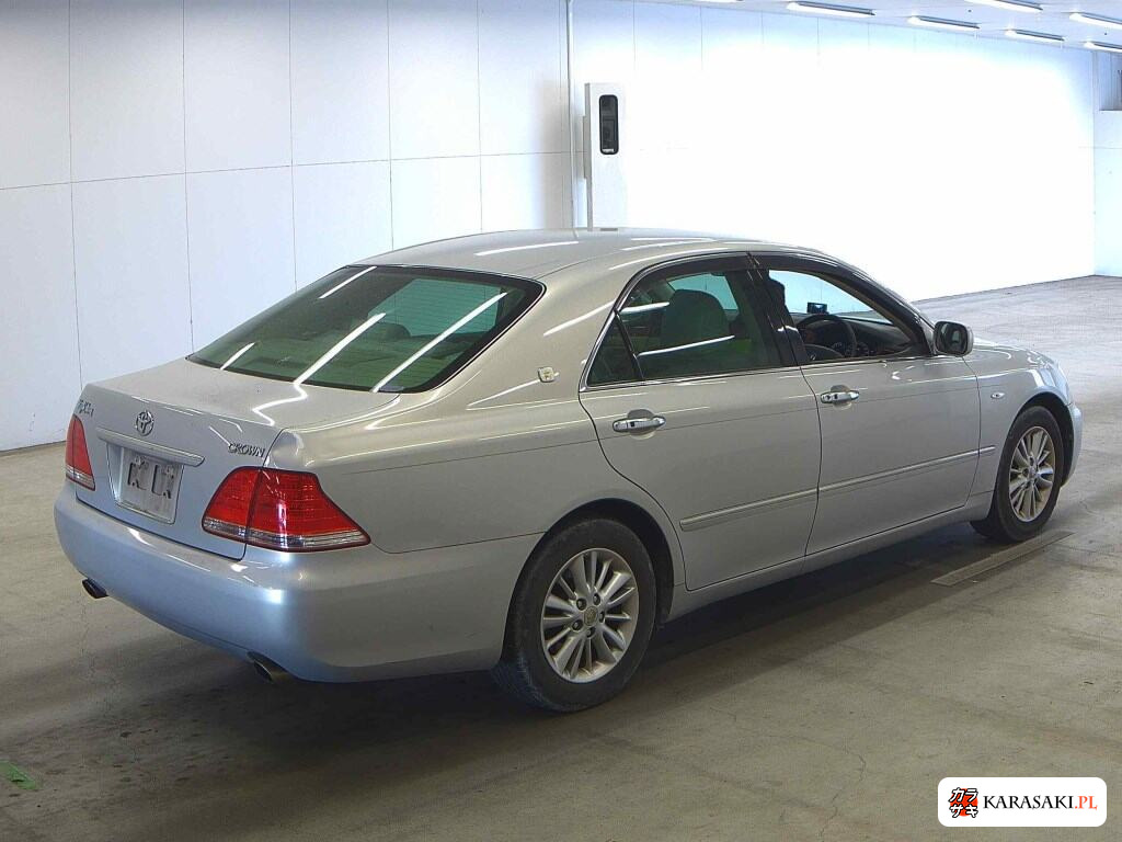 Toyota Crown 2004 z aukcji japońskiej