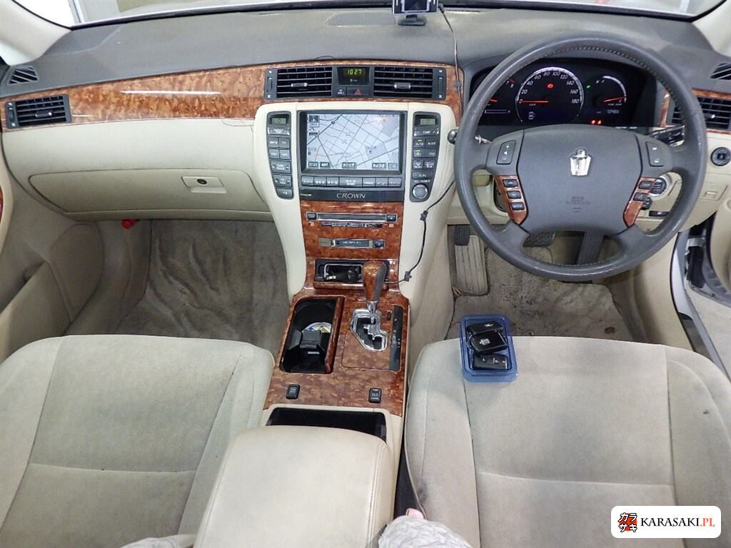 Toyota Crown 2004 z aukcji japońskiej