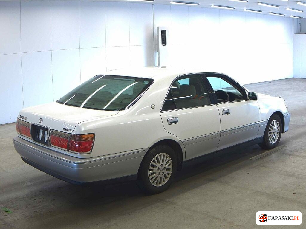 Toyota Crown 2000 z aukcji japońskiej