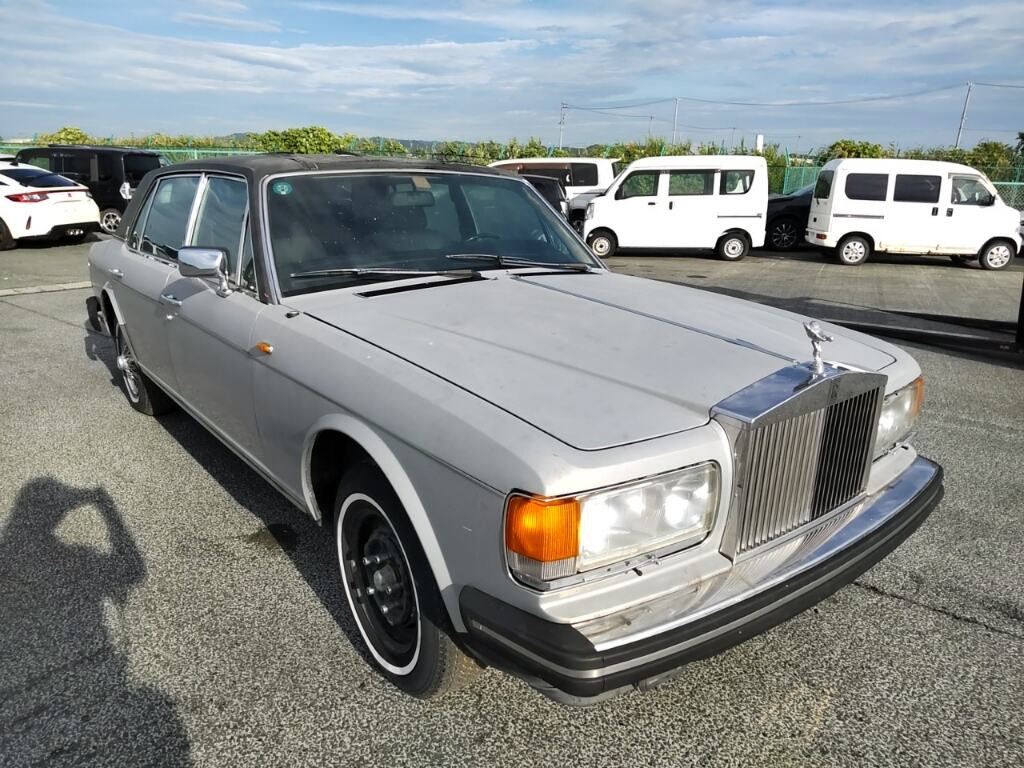 Rolls-Royce 1982 z aukcji japońskiej