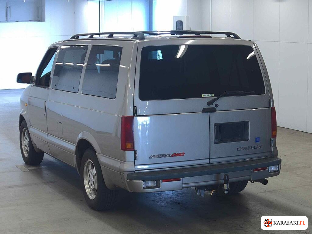 2003 Chevrolet Astro 4WD 2