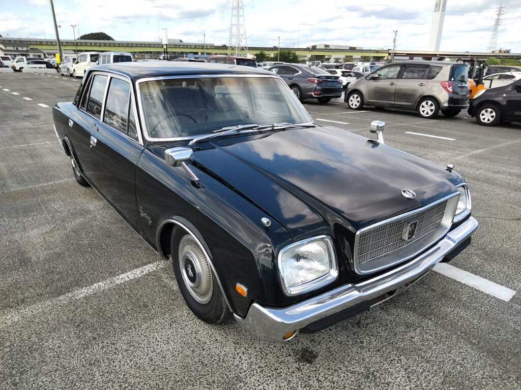 Toyota Century 1979 z aukcji japońskiej