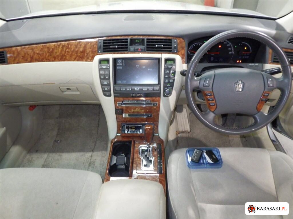 Toyota Crown 2005 z aukcji japońskiej