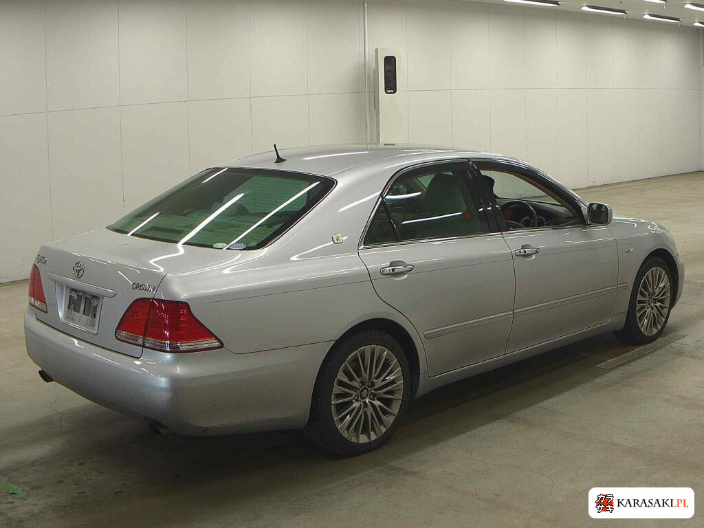Toyota Crown 2005 z aukcji japońskiej