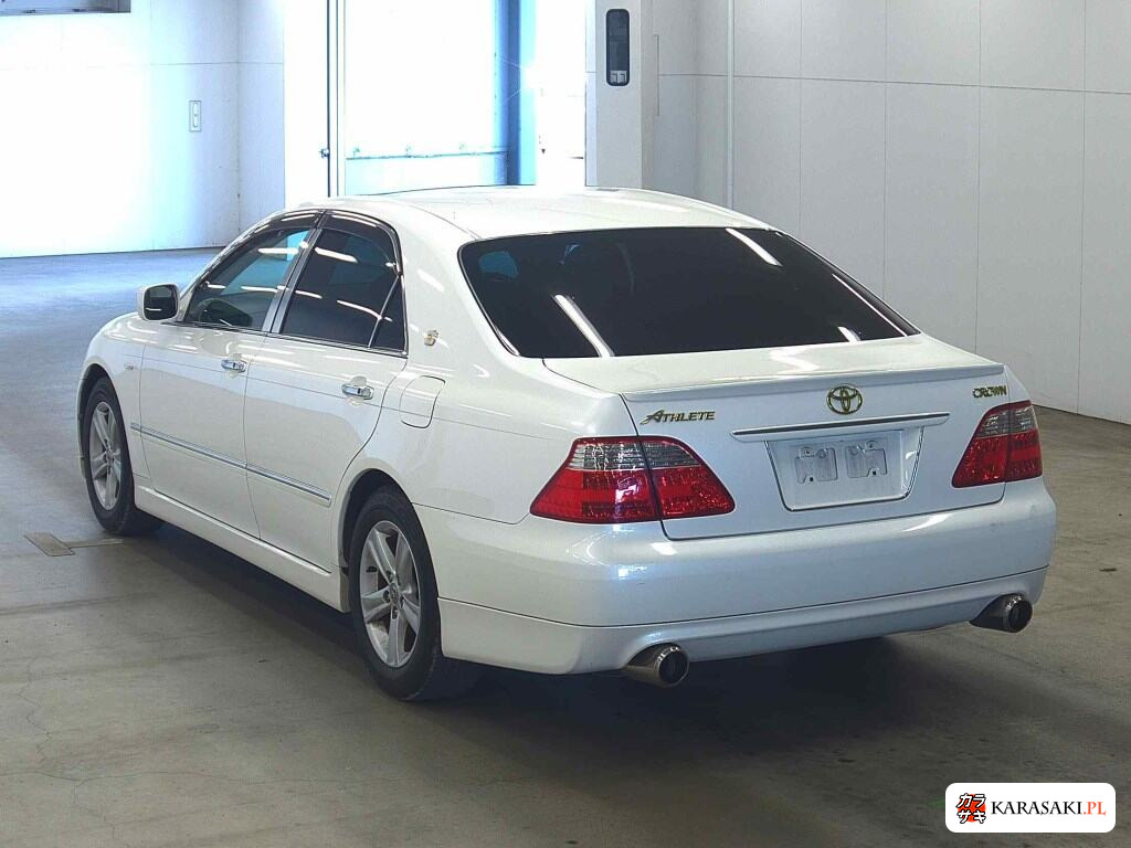 Toyota Crown 2004 z aukcji japońskiej