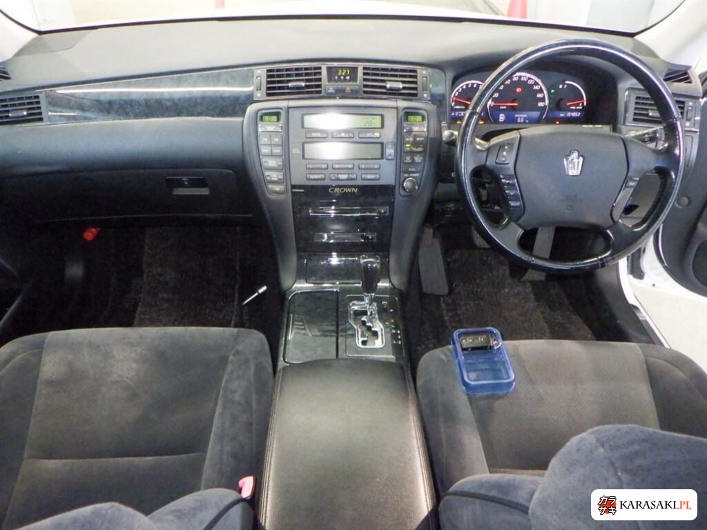 Toyota Crown 2004 z aukcji japońskiej
