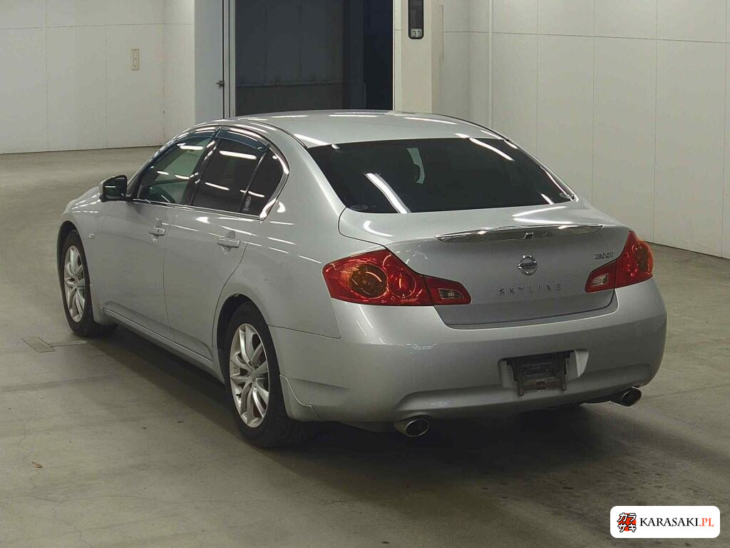 Nissan Skyline 2009 z aukcji japońskiej