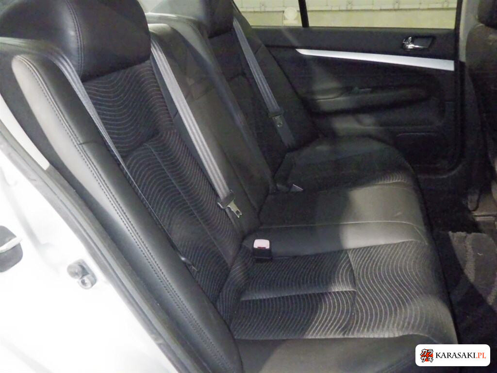 Nissan Skyline 2009 z aukcji japońskiej