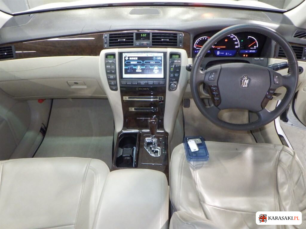 Toyota Crown 2006 z aukcji japońskiej
