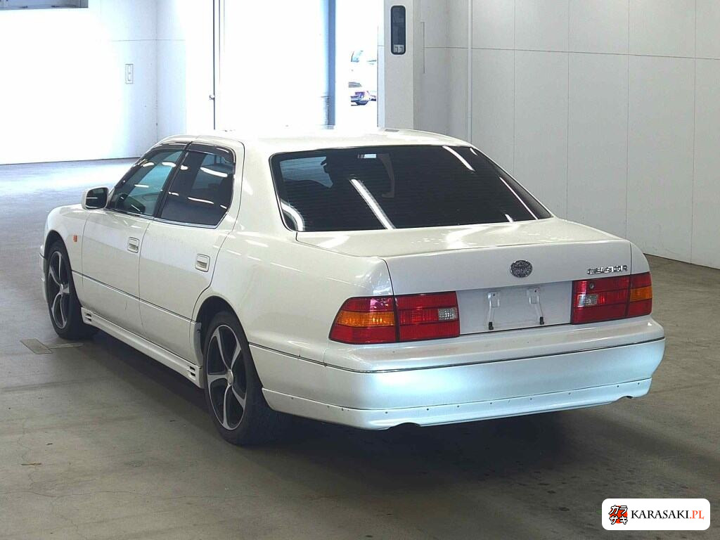 Toyota Celsior 1998 z aukcji japońskiej