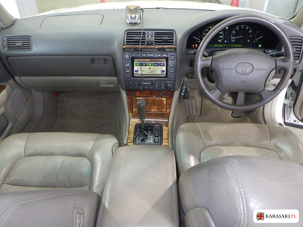 Toyota Celsior 1998 z aukcji japońskiej