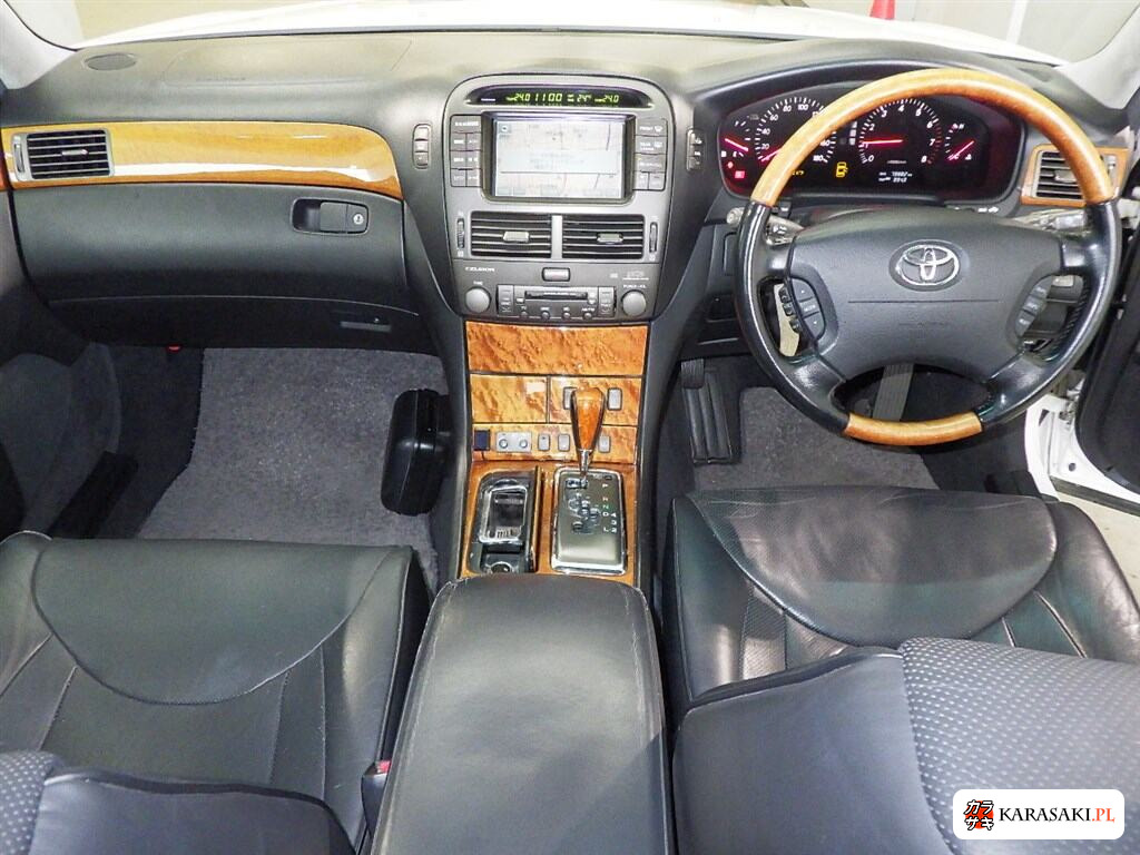 Toyota Celsior 2001 z aukcji japońskiej