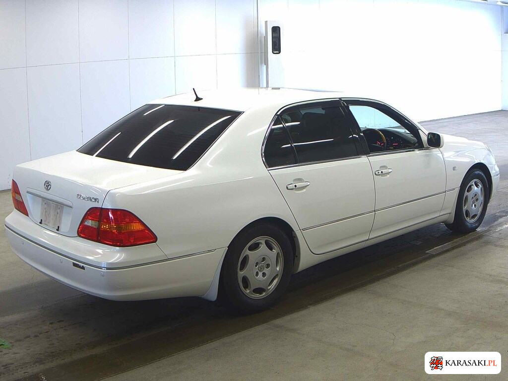Toyota Celsior 2001 z aukcji japońskiej