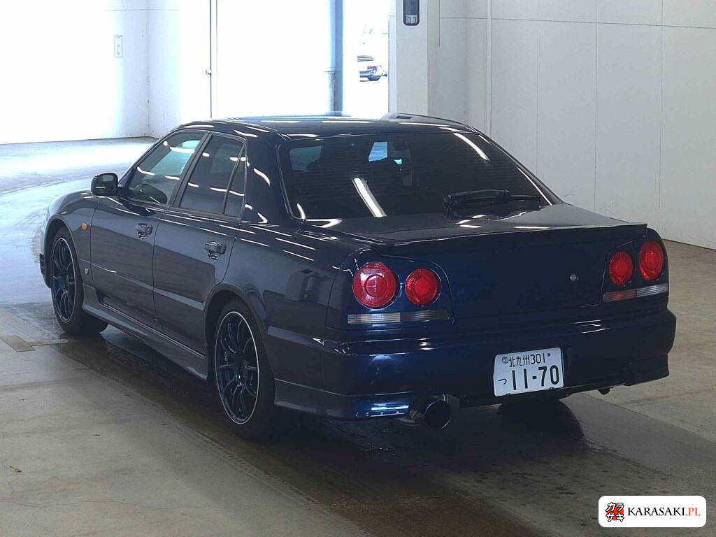 Nissan Skyline 2000 z aukcji japońskiej