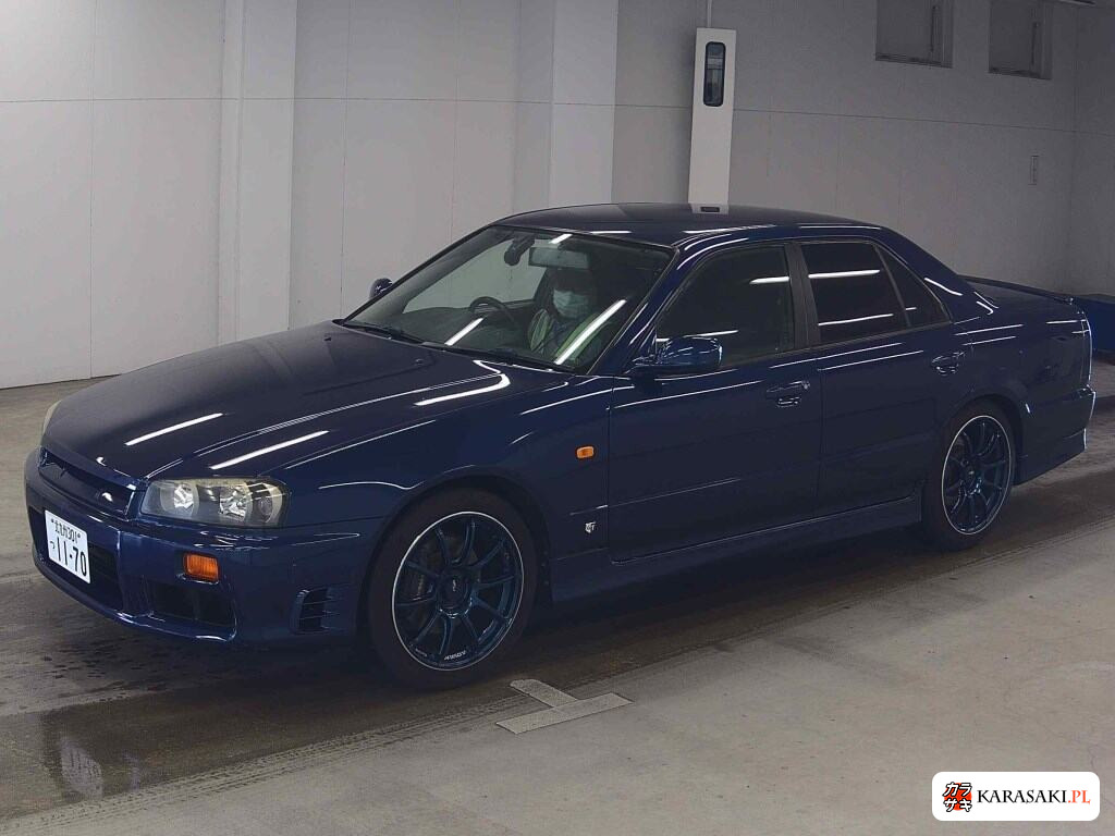 Nissan Skyline 2000 z aukcji japońskiej