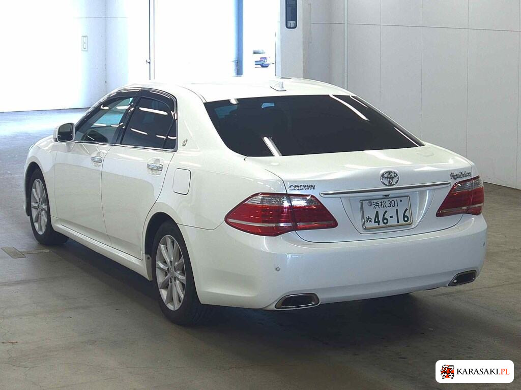 Toyota Crown 2012 z aukcji japońskiej