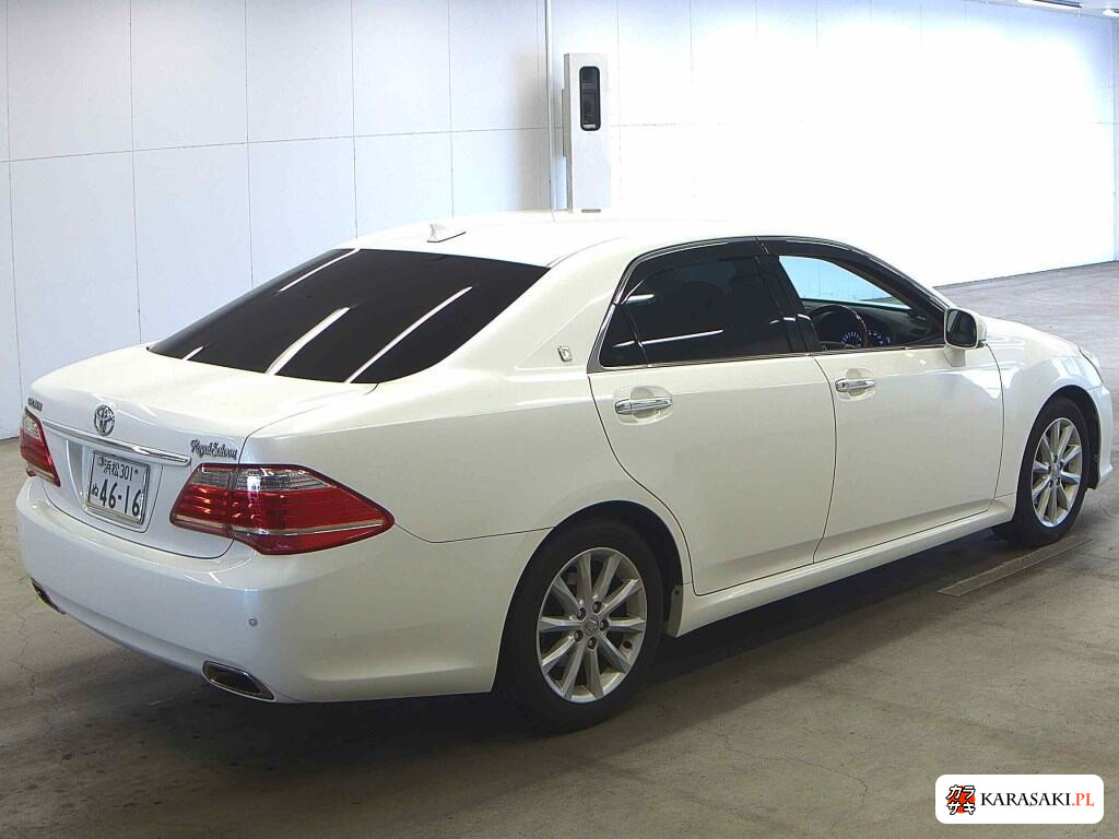 Toyota Crown 2012 z aukcji japońskiej