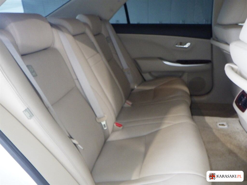 Toyota Crown 2012 z aukcji japońskiej