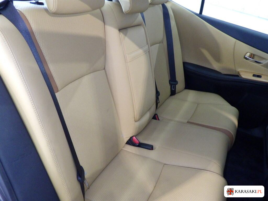 Lexus HS 2015 z aukcji japońskiej