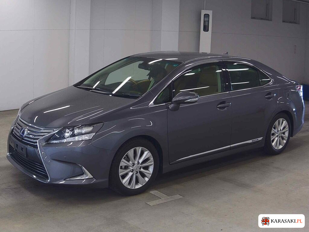 Lexus HS 2015 z aukcji japońskiej