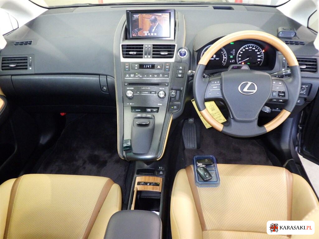Lexus HS 2015 z aukcji japońskiej
