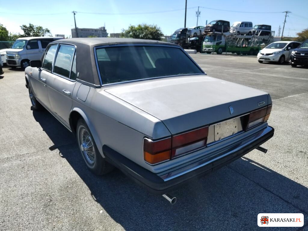 Rolls-Royce 1982 z aukcji japońskiej
