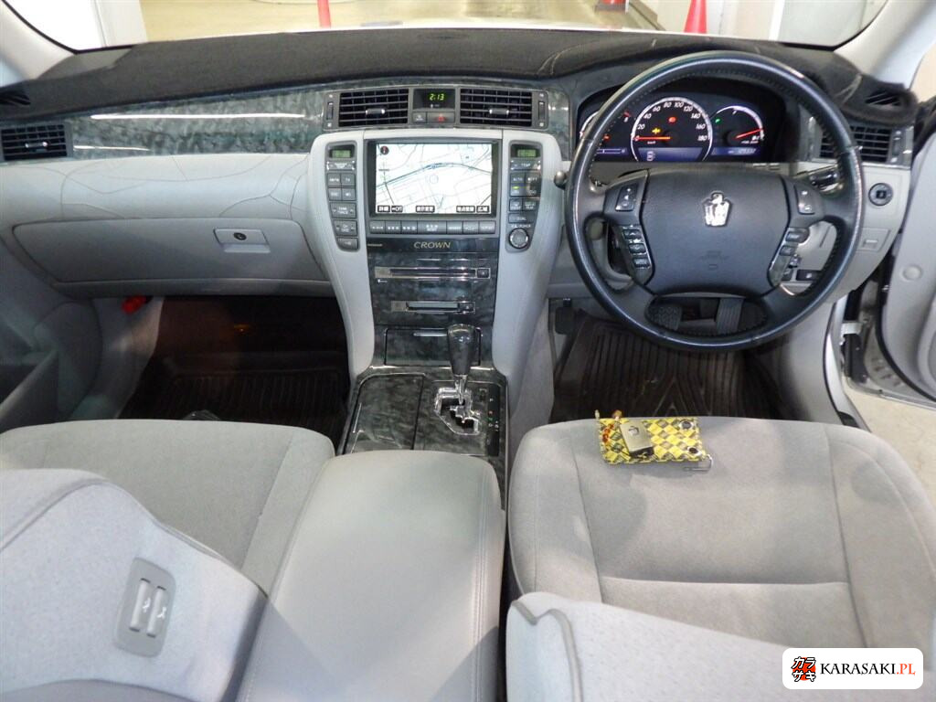 Toyota Crown 2006 z aukcji japońskiej