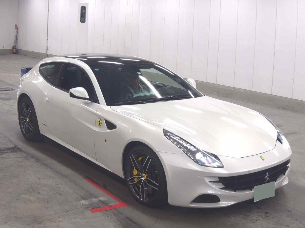 Ferrari FF 2016 z aukcji japońskiej