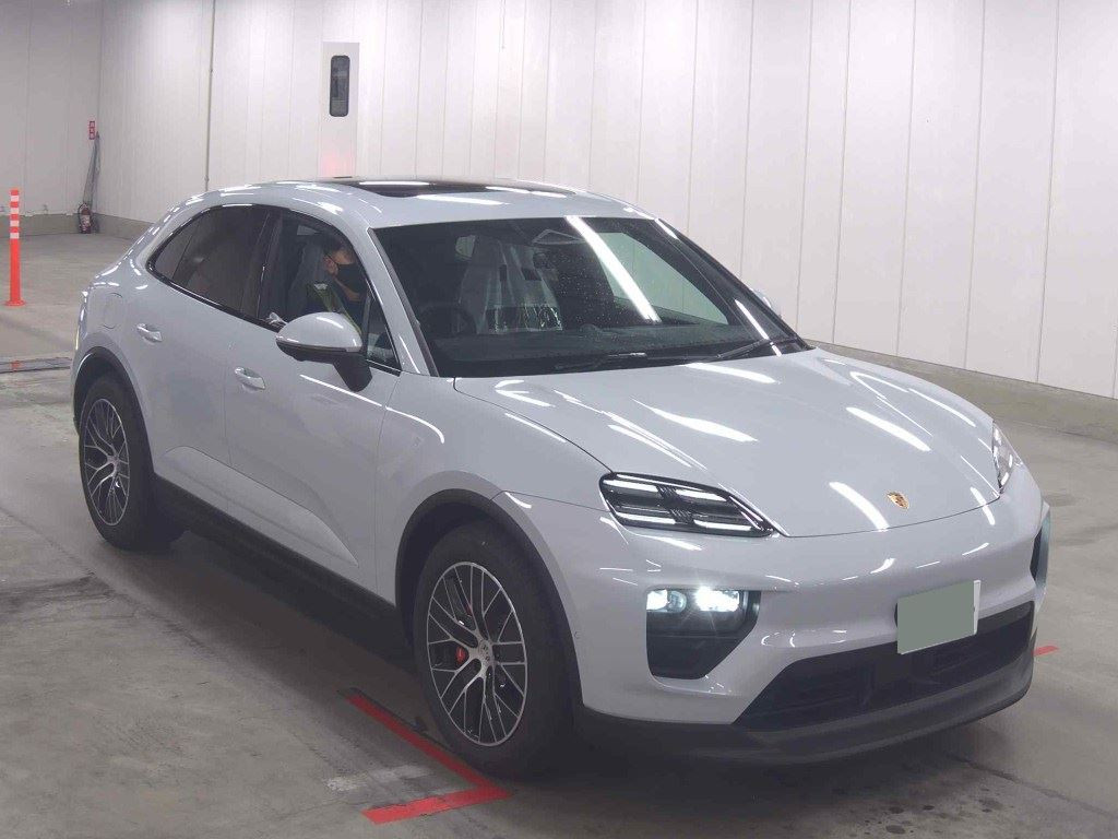 Porsche Macan 2026 z aukcji japońskiej