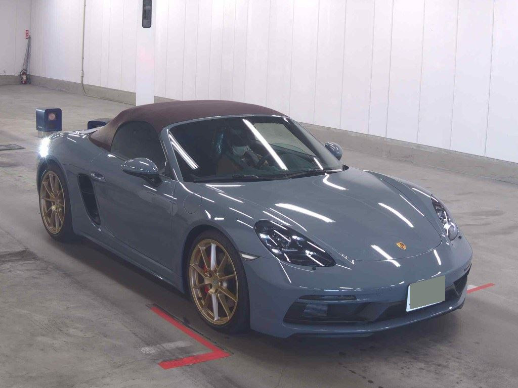 Porsche 718 2023 z aukcji japońskiej