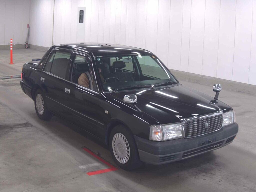 Toyota Crown Comfort 2011 z aukcji japońskiej