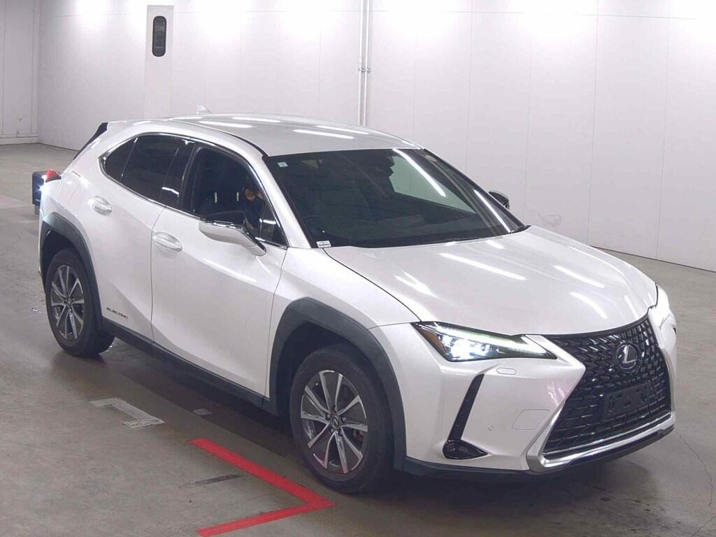 Lexus UX300E 2021 з японського аукціону