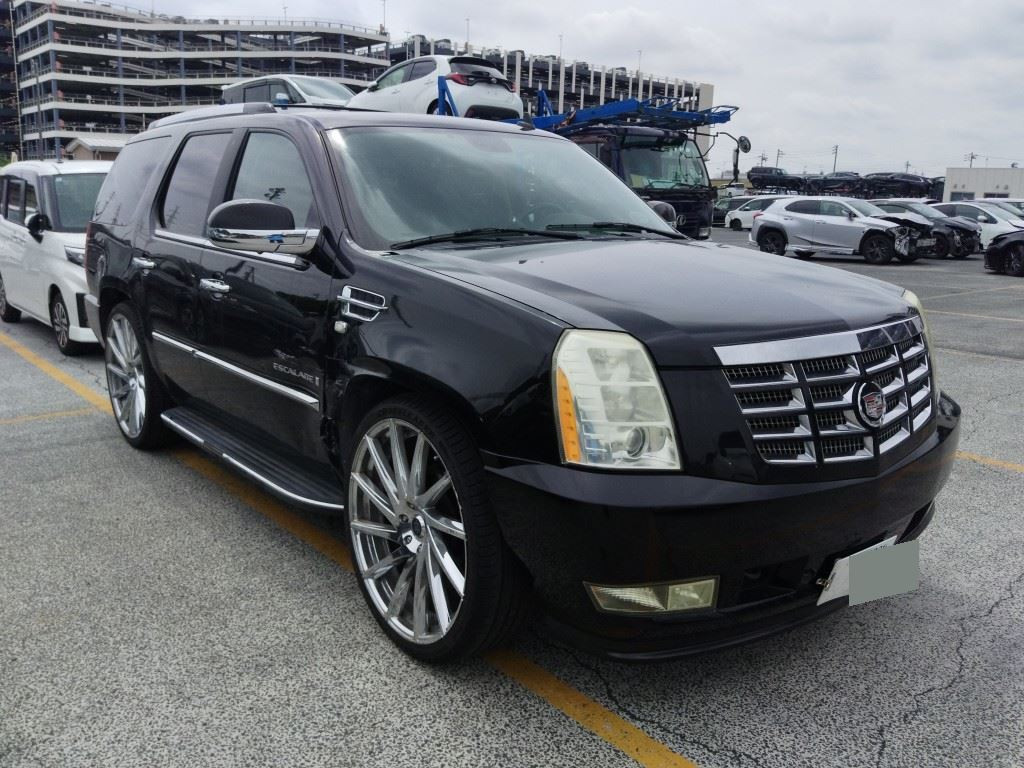 Cadillac Escalade 2010 z aukcji japońskiej