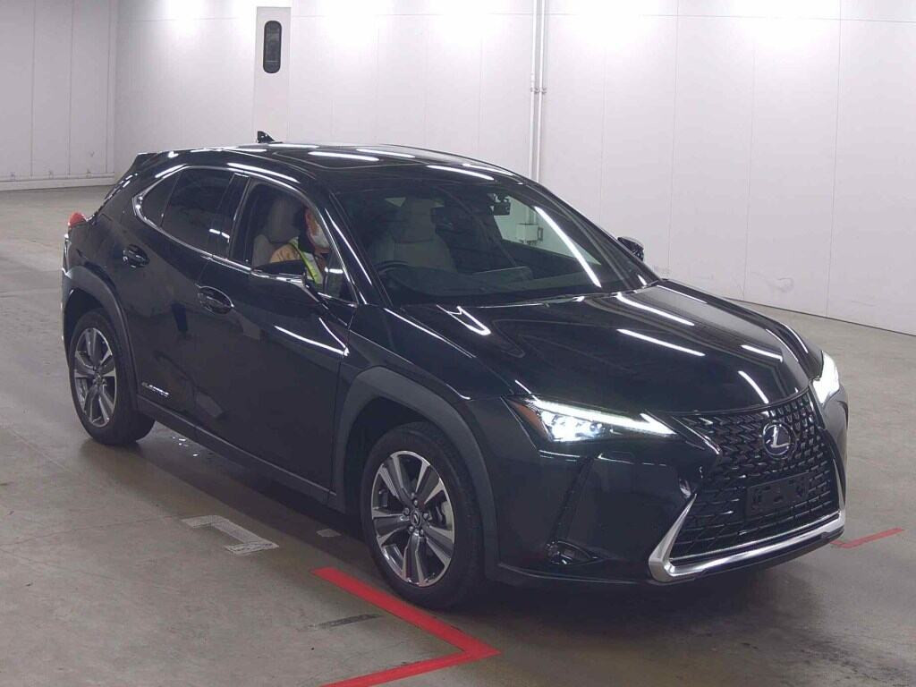 Lexus UX300E 2021 з японського аукціону