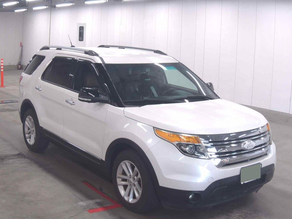 Ford Explorer 2015 from a Japanese auction