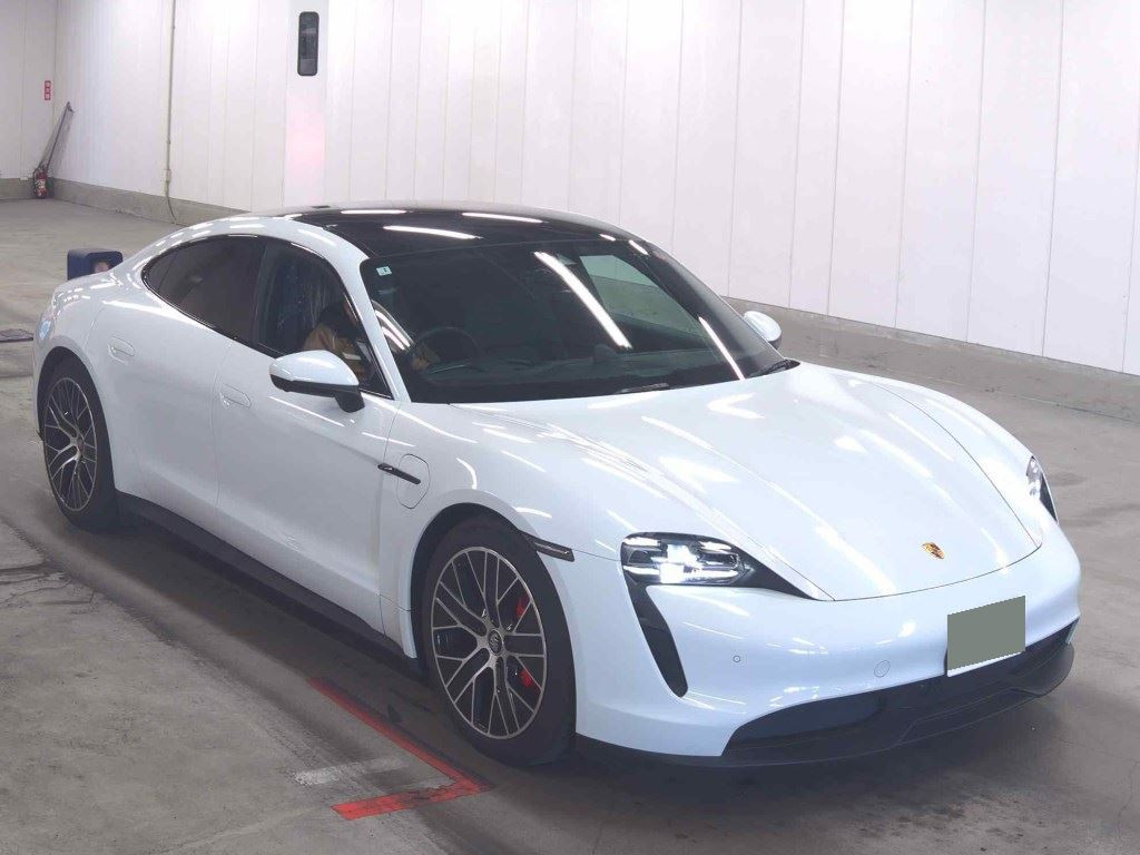 Porsche Taycan 2020 з японського аукціону
