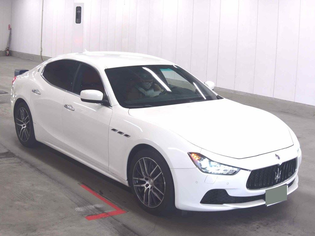 Maserati Ghibli 2016 з японського аукціону