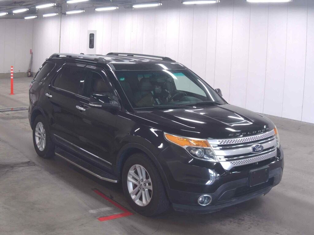Ford Explorer 2015 from a Japanese auction
