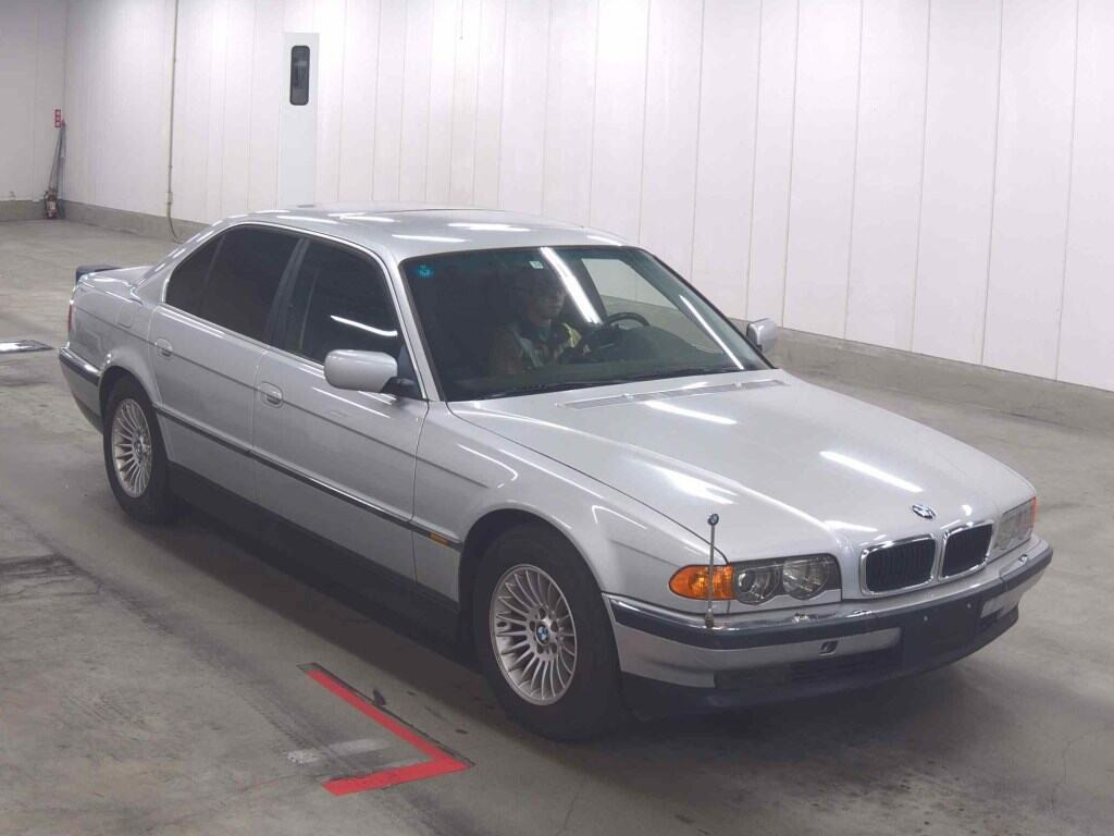 BMW 7 Series 2000 z aukcji japońskiej