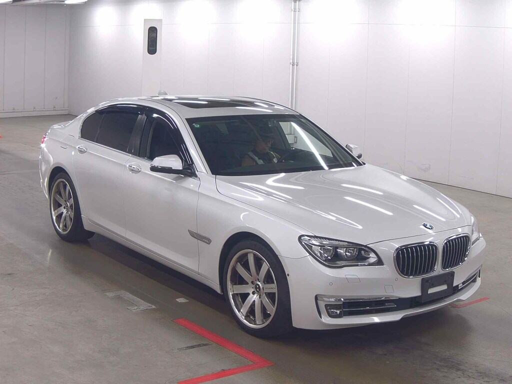 BMW 7 Series 2013 z aukcji japońskiej